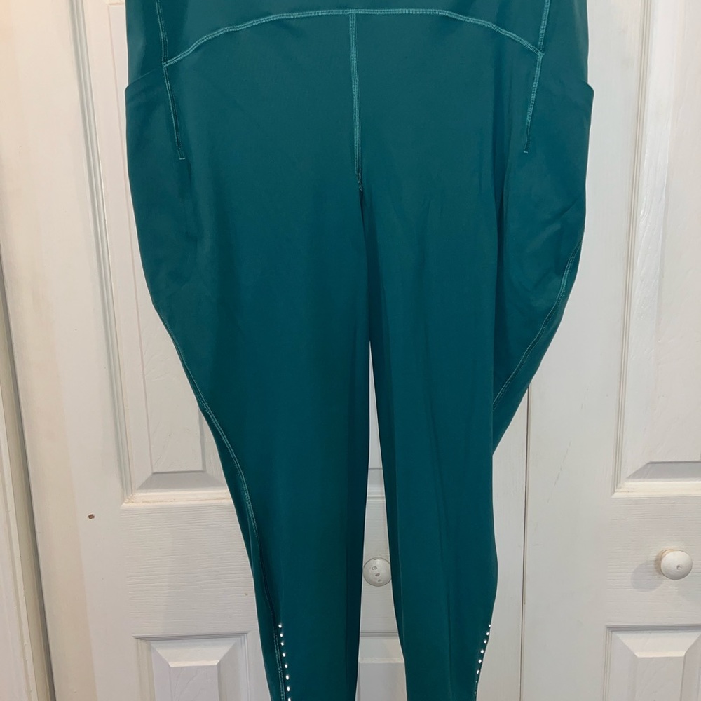 Lululemon leggings!